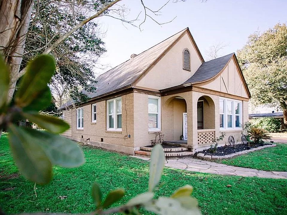 2002 Milam St, Columbus, TX 78934 Zillow