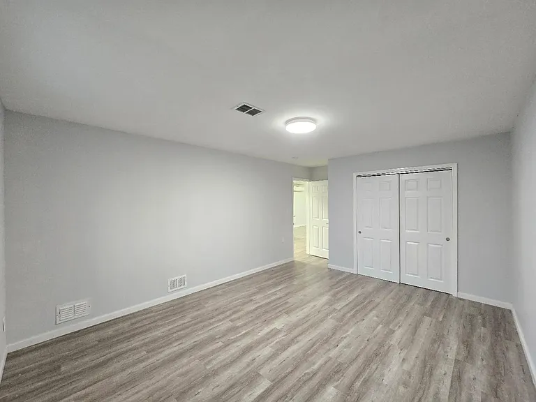 385 Gower St #1 — Photo 8