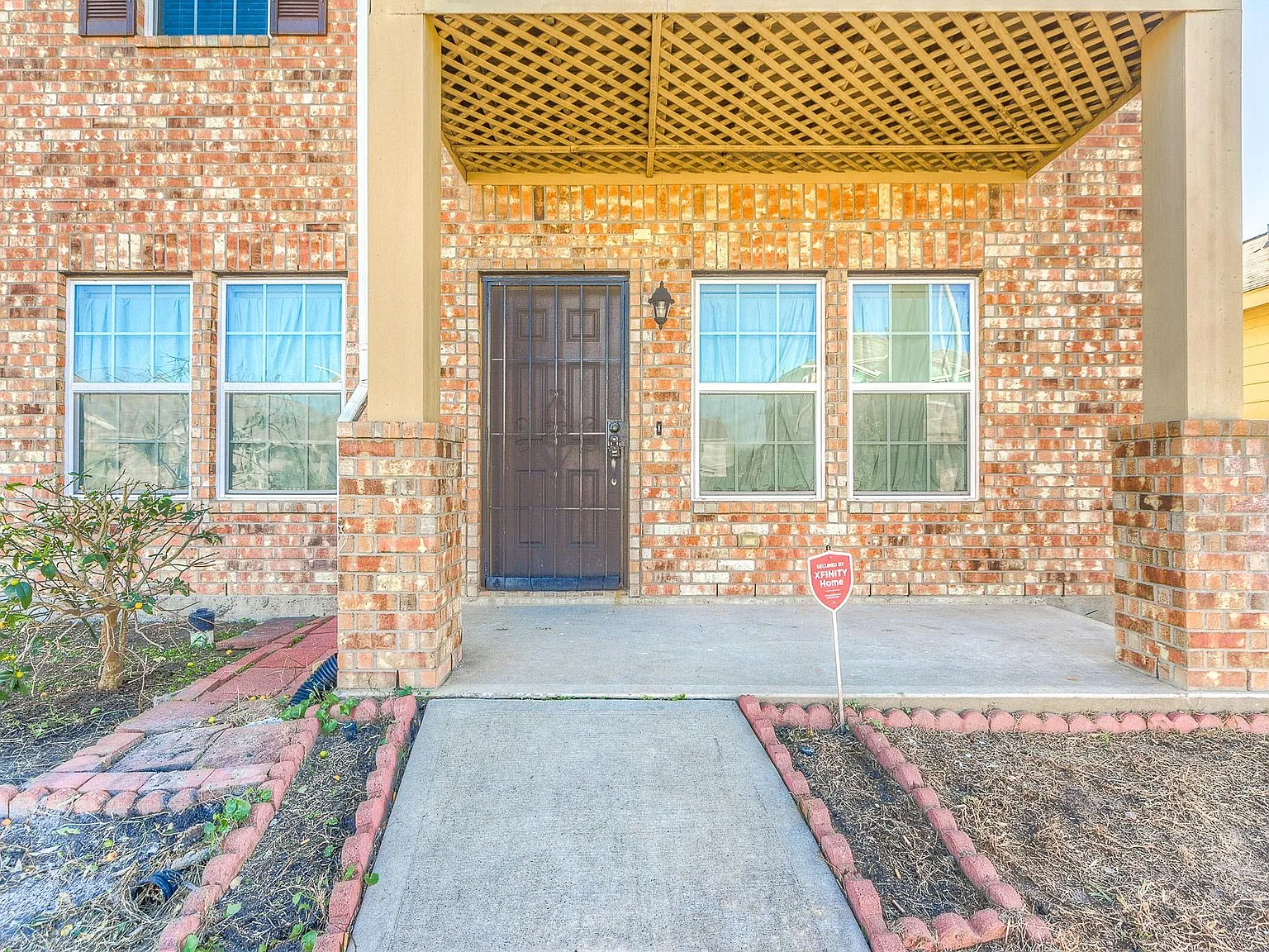 4 bed, 3.0 bath, 2132 sqft, $2,100 — Photo 3