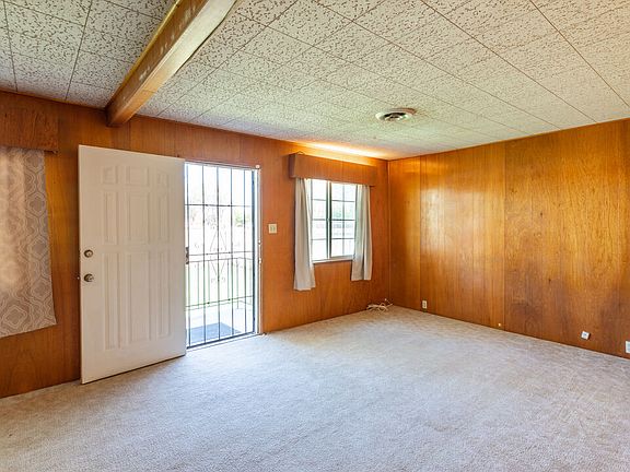 3rd image of 221 W Bonita St