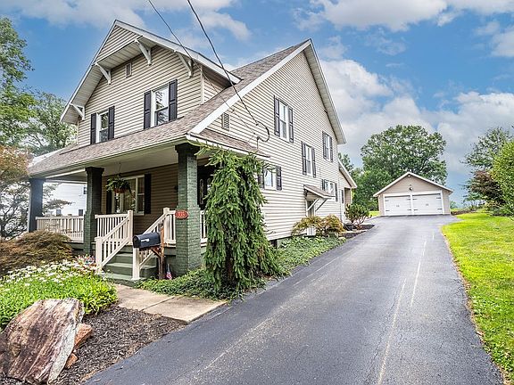 3rd image of 335 Derrick Ave