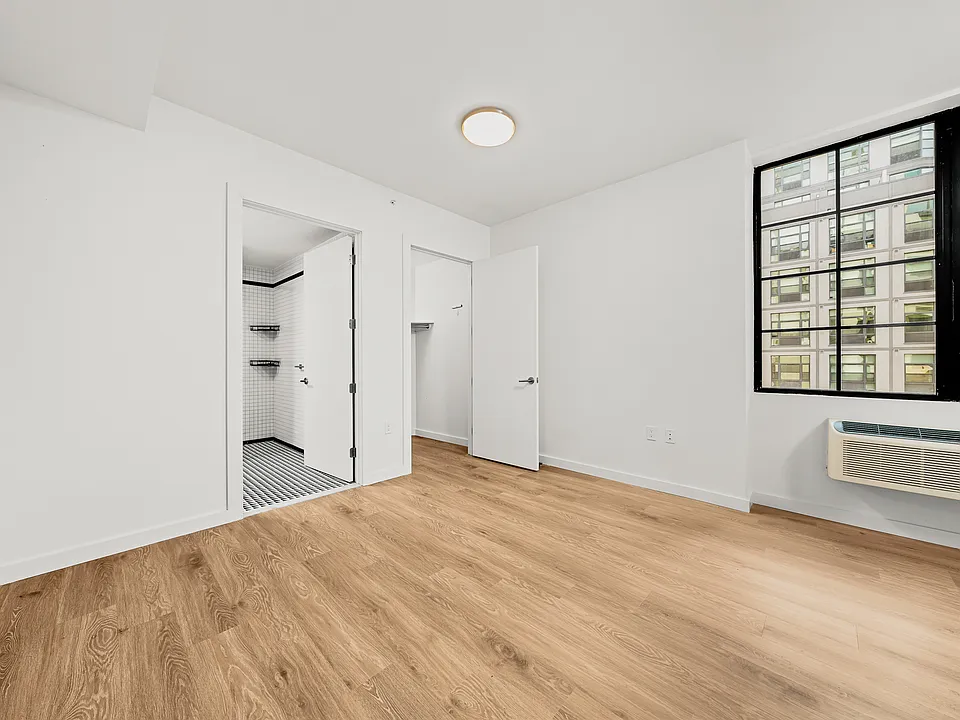 40 Bruckner Blvd #708