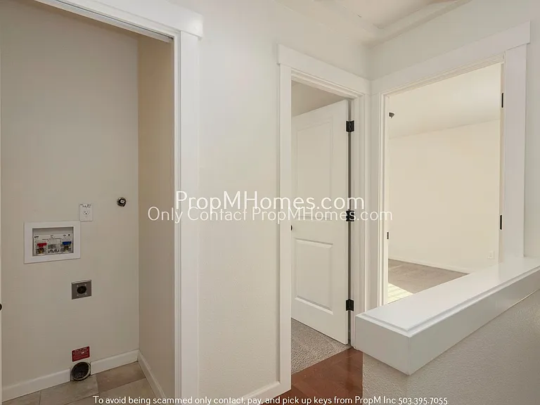 7726 SE Washington St — Photo 15