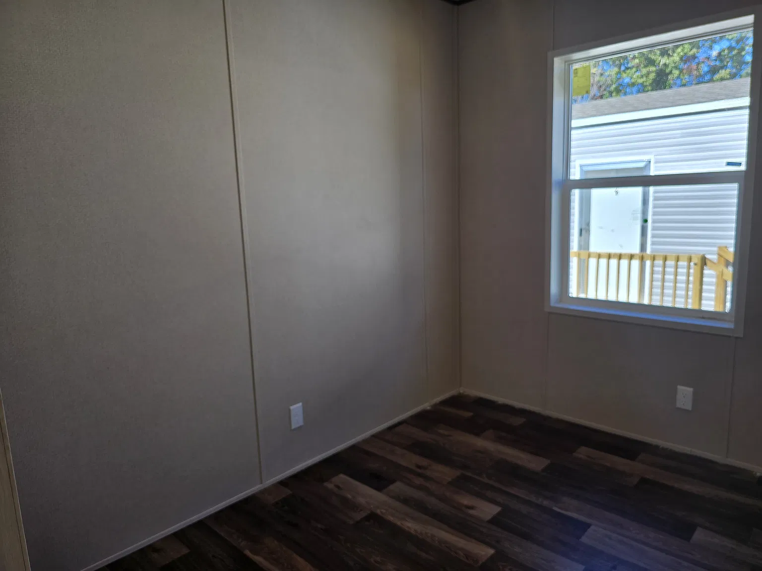 3 bed, 869 sqft, $1,250 — Photo 2