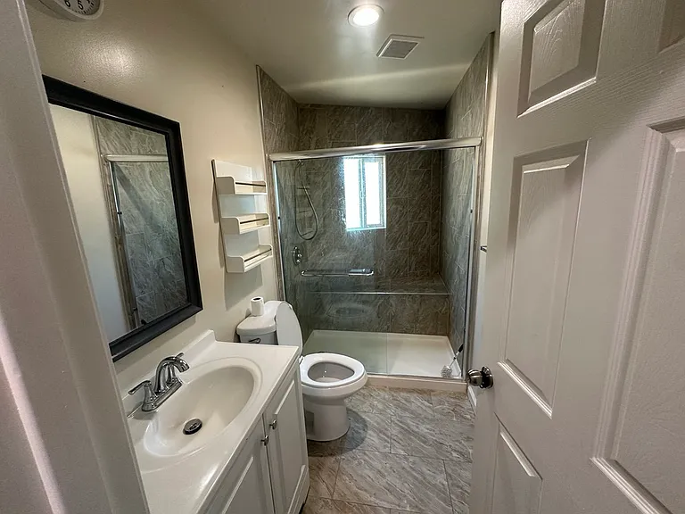 927 Durant Ave — Photo 4