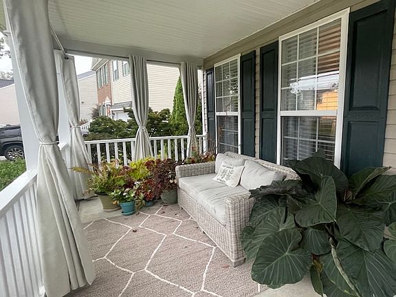 5th image of 1225 Marbank St