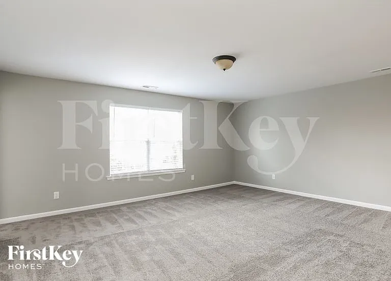 2114 Feather Ridge Dr — Photo 9