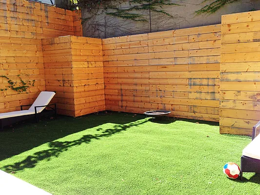 Rented by Jesse Evans, LREB | media 24