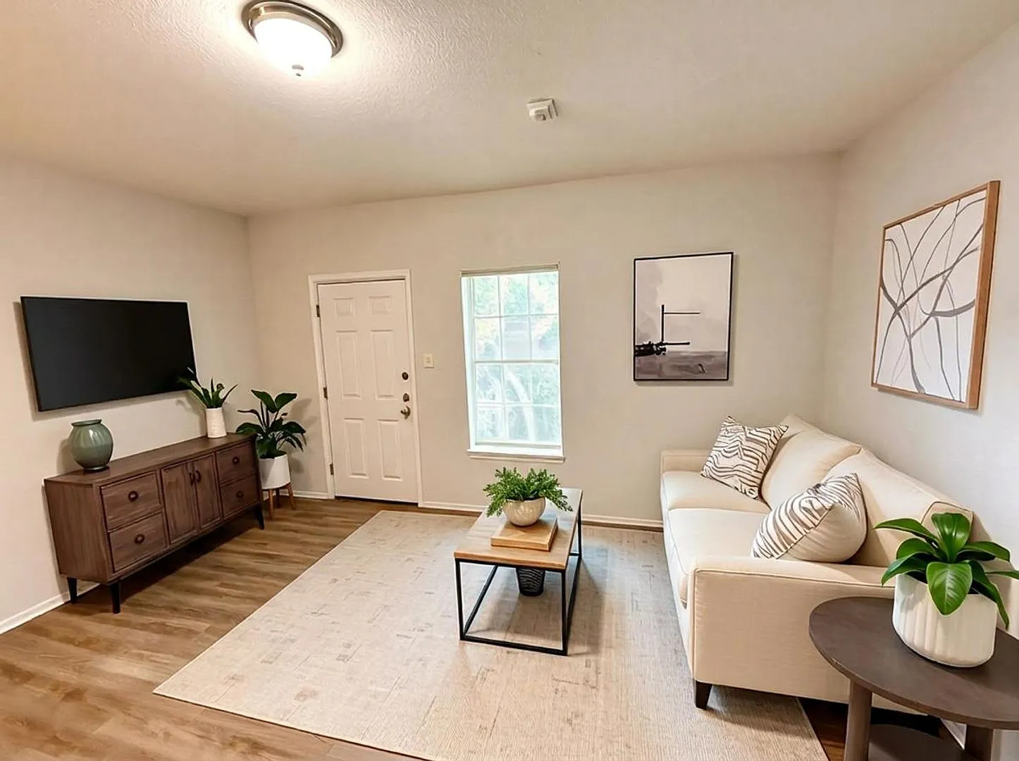 816 Rivas St — Photo 2