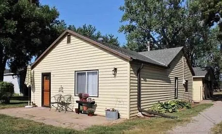 508 N Spruce St — Photo 2