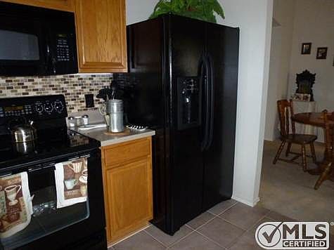 3rd image of 316 Stately Oak Ln