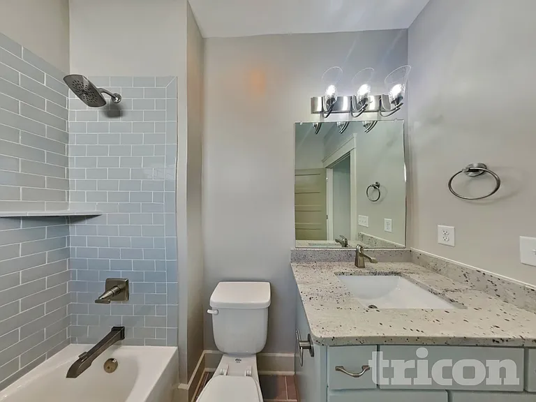 1208 Hillwood Private Cv — Photo 14