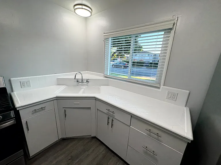 1112 S Atlantic Blvd #J — Photo 13