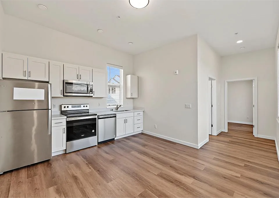 4329 S Puget Sound Ave #303