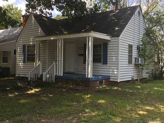 2nd image of 2207 Pickett St