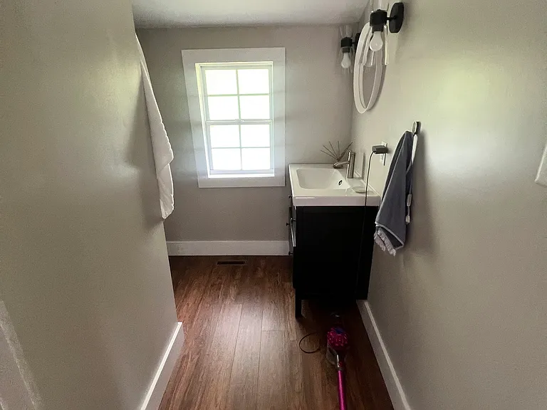 2418 Washington Ave — Photo 8
