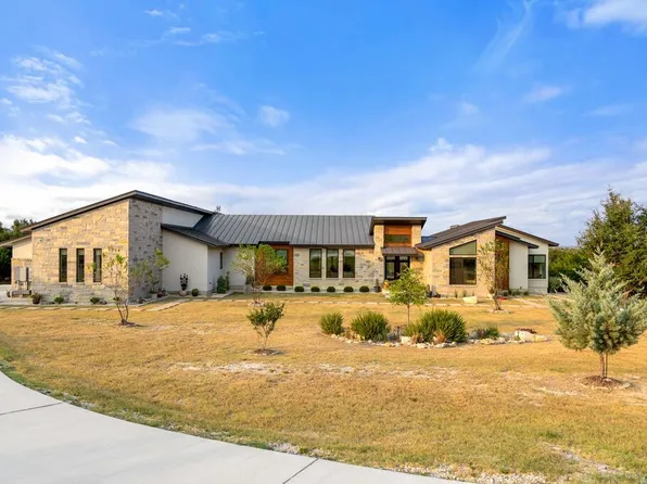 1306 Lipan Apache Run, Blanco, TX 78606