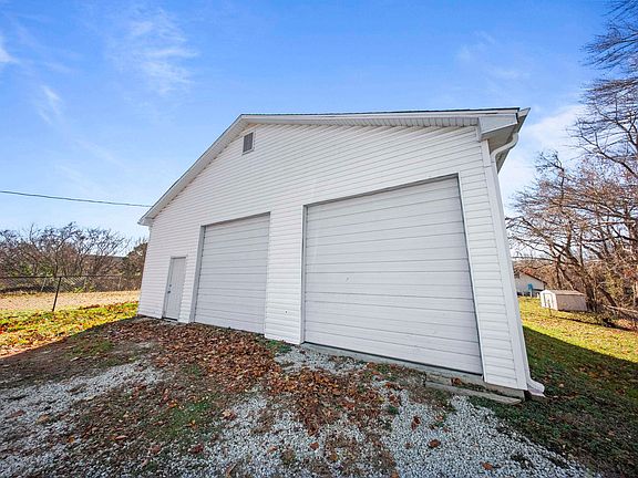 2nd image of 356 Blackburn Ave