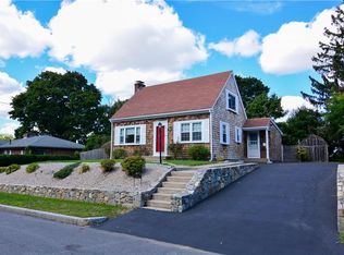 11 Crawford Rd, East Providence, RI 02914