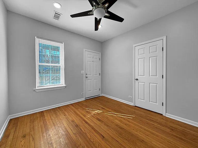 1642 N Marshfield Ave #1R — Photo 8