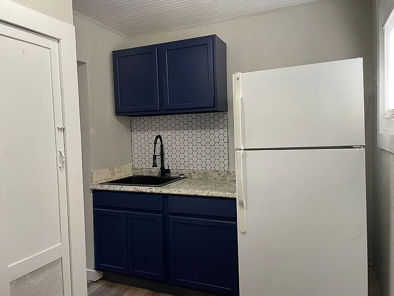 818 N Corona St. — Photo 7