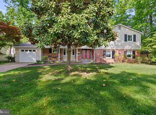 6902 Conservation Dr, Springfield, VA 22153