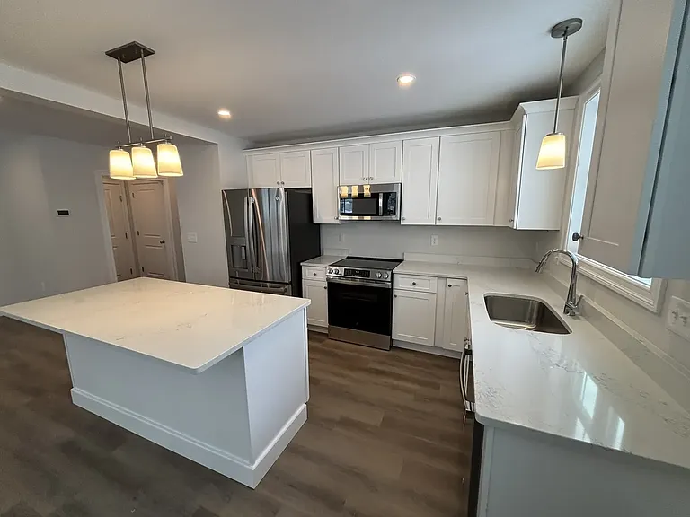 17 Woodmans Ln — Photo 7