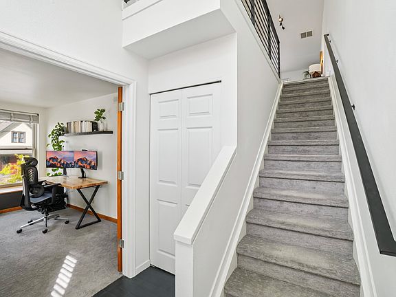 5th image of 2112 W 31st Ave