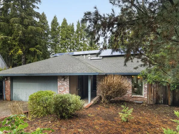 16425 NE Fargo Ct, Portland, OR 97230
