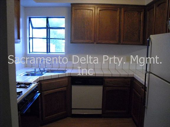 3rd image of 7413 Auburn Oaks Ct APT G