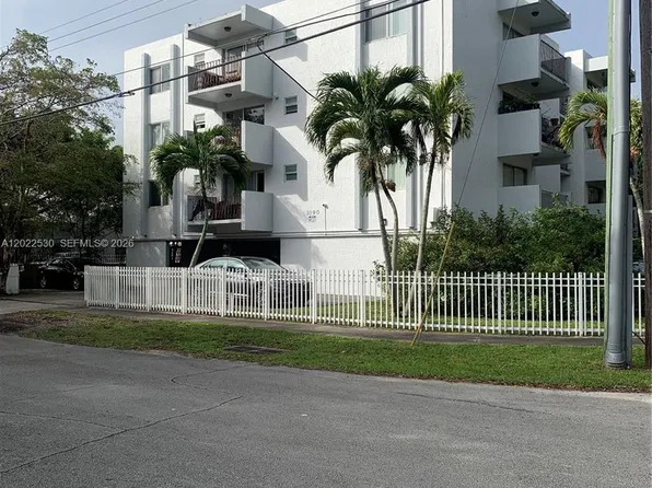 1090 NE 129th St APT 202, North Miami, FL 33161