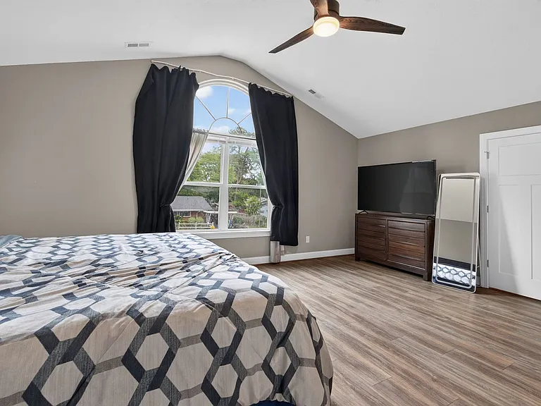 2700 Rodgers St — Photo 29