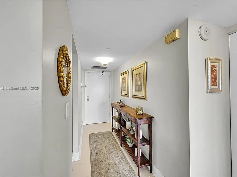 3200 N Port Royale Dr N #1009 — Photo 40