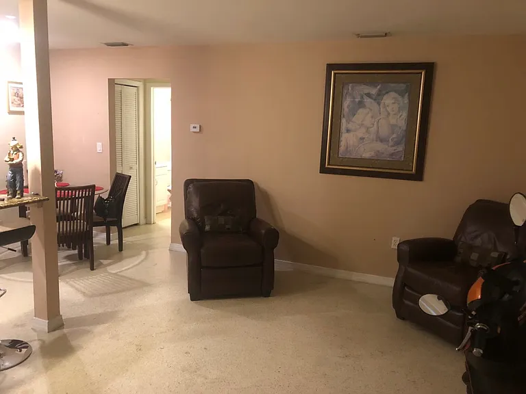 723 Joel Blvd #B — Photo 4