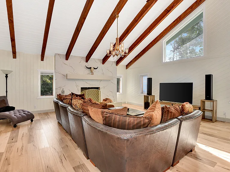 213 Riverbend Rd — Photo 12