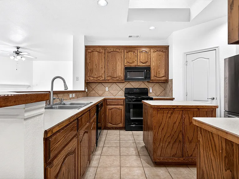 4841 Jodi Dr — Photo 8