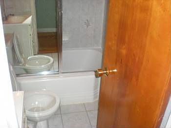 2nd image of 178 Little St