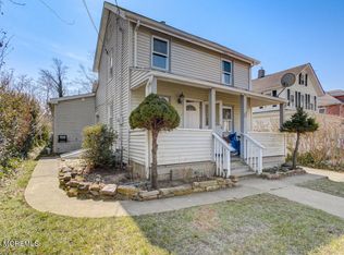 11 Bank St, Red Bank, NJ 07701