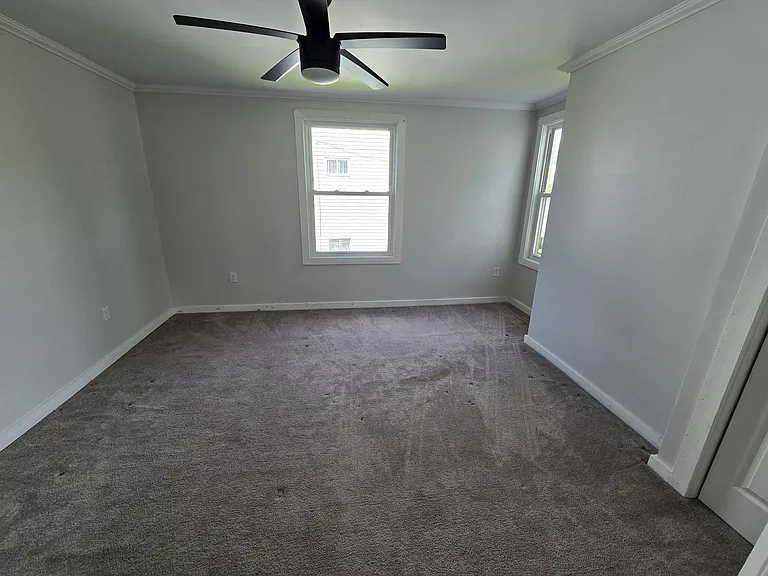 821 Southern Ave — Photo 12