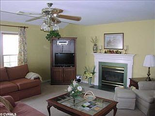 4th image of 10483 Oak Cottage Dr
