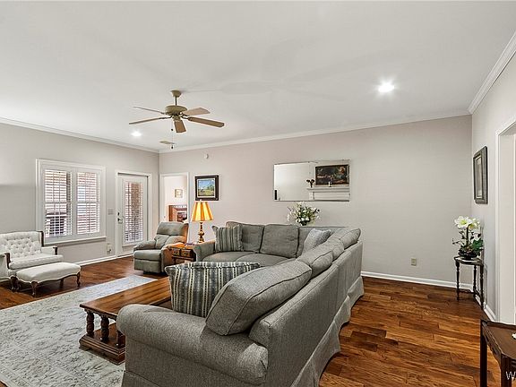 5th image of 1661 Williamsburg Ln