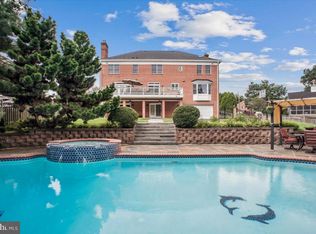 9917 Kendale Rd, Potomac, MD 20854