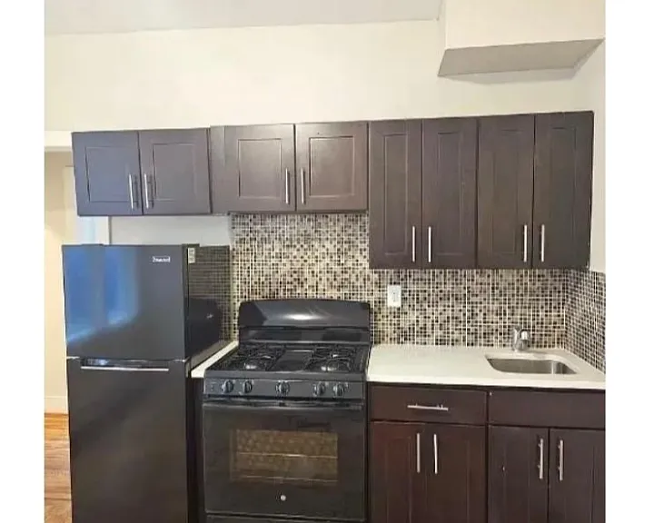 902 Bergen St #3A — Photo 1