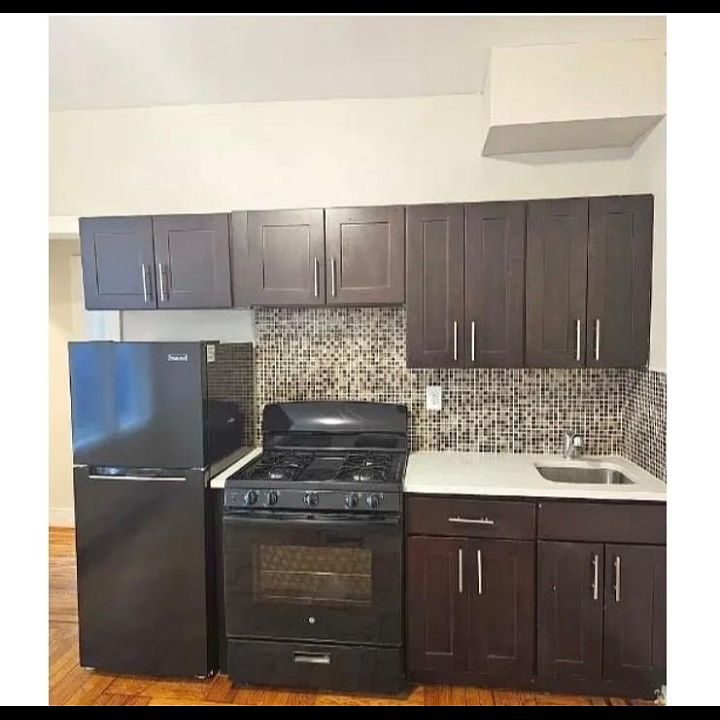 1st image of 902 Bergen St #3A