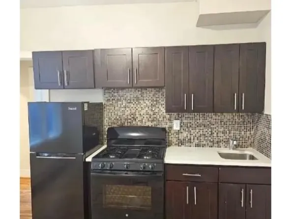 902 Bergen St #3A, Newark, NJ 07112
