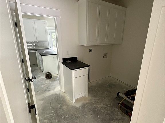 2nd image of 3 Latricia Ln