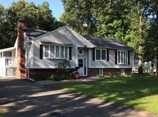 434 Elm St, Windsor Locks, CT 06096
