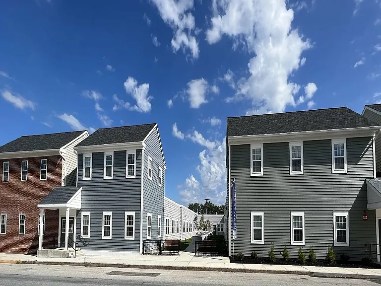 421 W King St — Photo 16