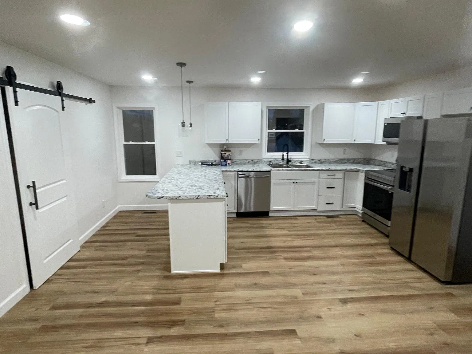 3 bed, $1,650 — Photo 4