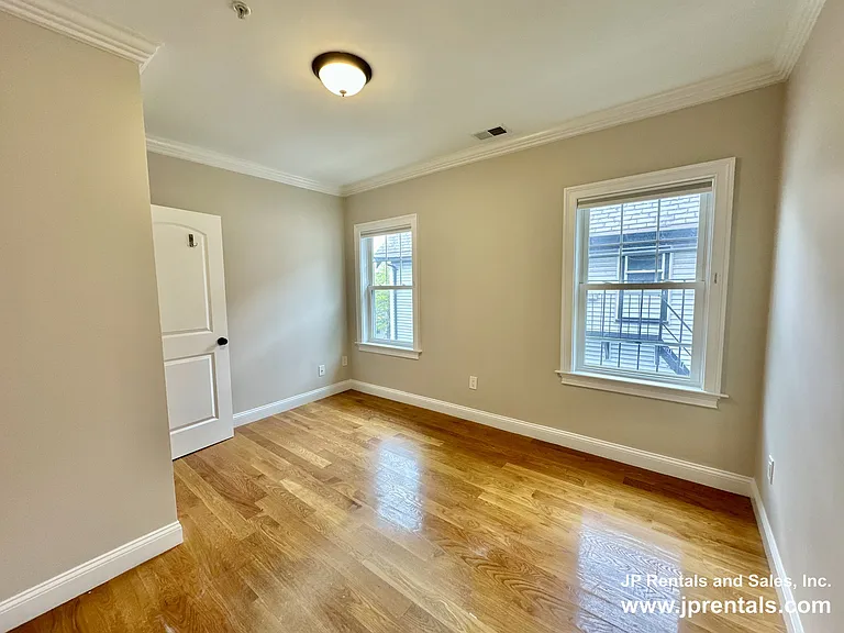 3411 Washington St #3 — Photo 6